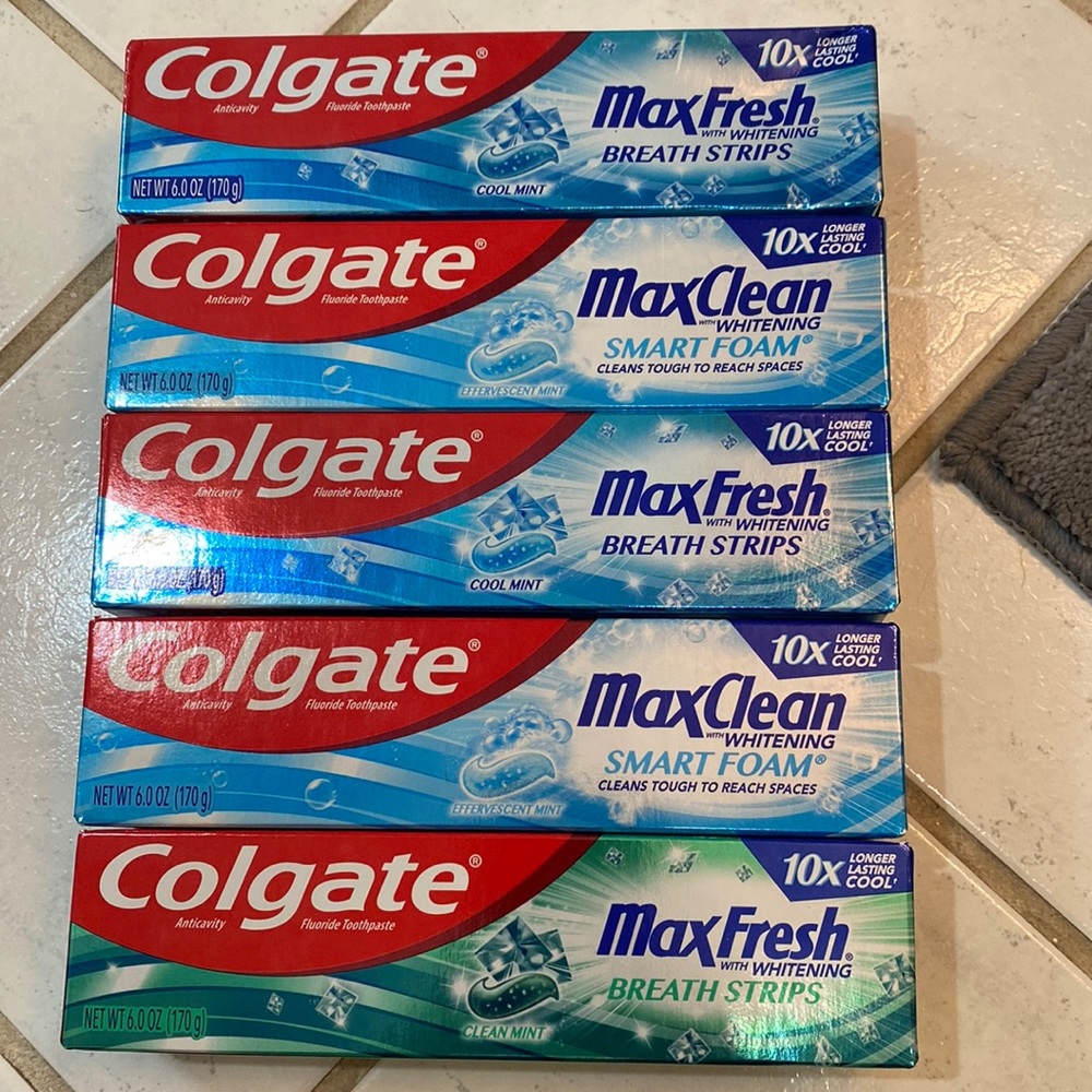 Colgate max clean toothpaste bundle